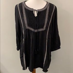 Liz Lange for target maternity flowy blouse - LG